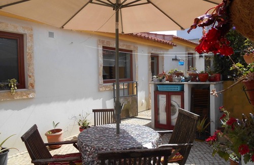 Salir do Porto House | Cottage with 2 bedrooms with both en-suite bathrooms in a seaside village