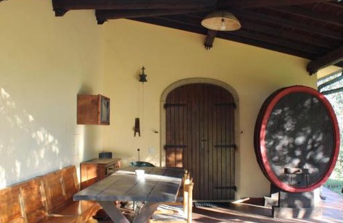 Cecina House | Cottage with a great fenced garden in the Tuscan countryside
