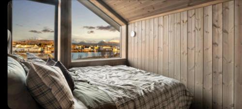 Sommarøy House | Cottage with a wiew
