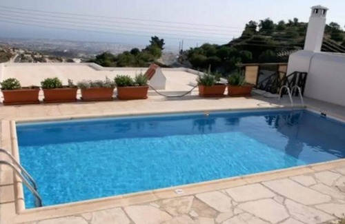 Tsada House | Cottage with Pool nestled in the Hills with Sea & City Views