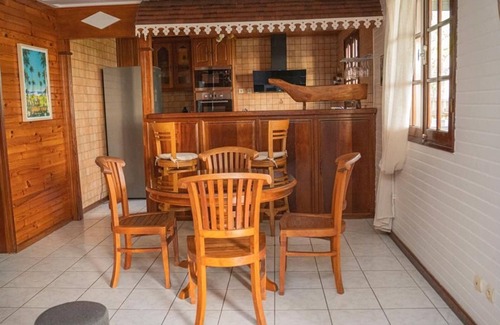 Grand Bois Cottage | Cottage with pool and secure parking in Réunion