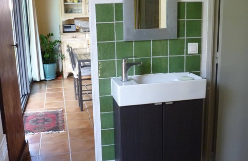 Eygalieres House | Cottage with Private Pool, Hot Tub and Peaceful Garden
