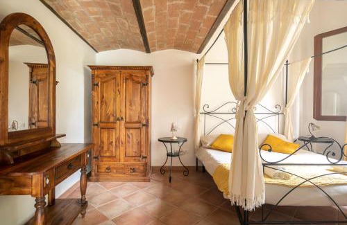 Montescudaio Apartment | Cottage with private pool
