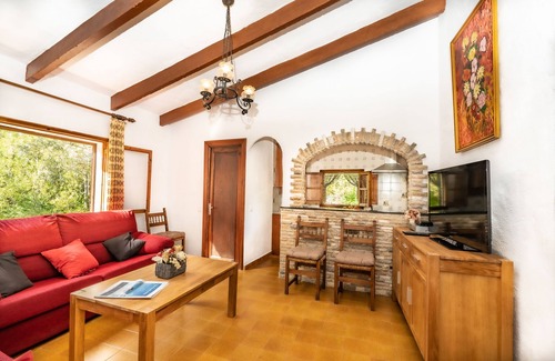 Campanet Villa | Cottage with private pool, free WIFI, mountain views and huge garden.