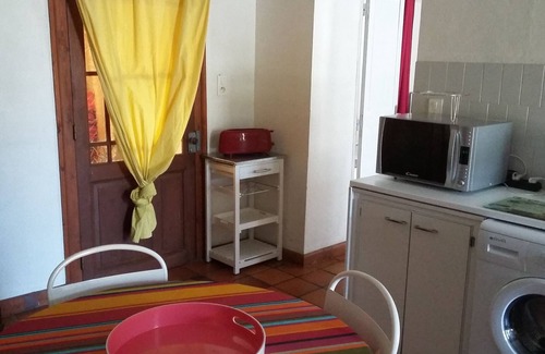 Saintes Agglomeration Cottage | Cottage with swimming pool (10x5).