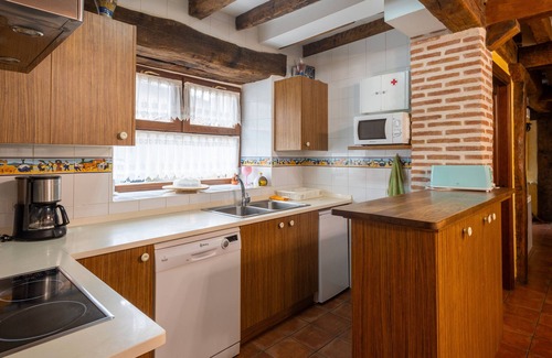 Agurain House | Cottage 'Zadorra Etxea Casa' with Mountain View, Private Terrace and Wi-Fi