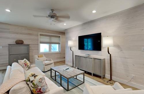 Orange Beach House | Cottages at Old Bay #5