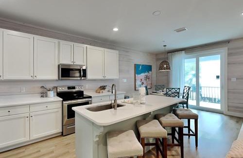 Orange Beach House | Cottages at Old Bay #5