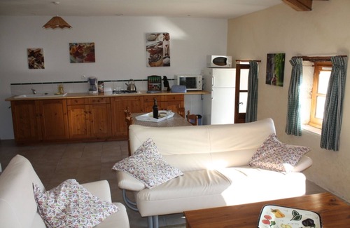 Roquecor Cottage | Cottages Grand Pré! Gite Hugo for 4 people