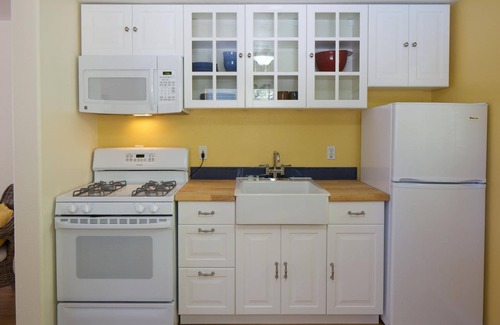 Guerneville Hotel | Cottages on River Road