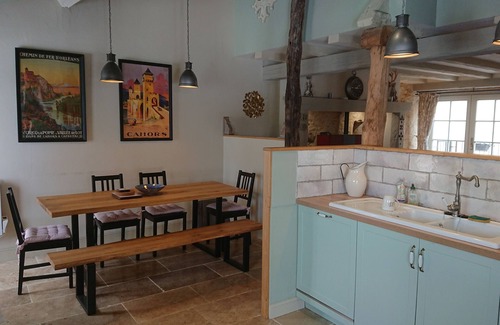 Thedirac Cottage | Coucou Cottage lovely stylish cottage with private garden and a pool