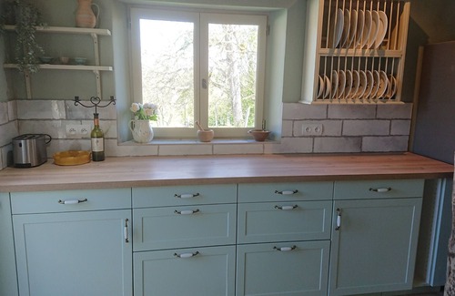 Thedirac Cottage | Coucou Cottage lovely stylish cottage with private garden and a pool