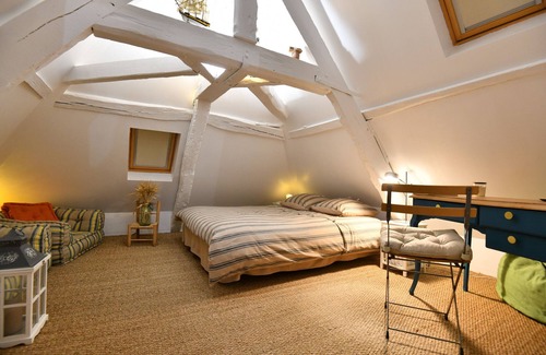 Coulommiers Bed & Breakfast | Coul'home, Chambre Proche Gare Direct Pour Paris et Disney