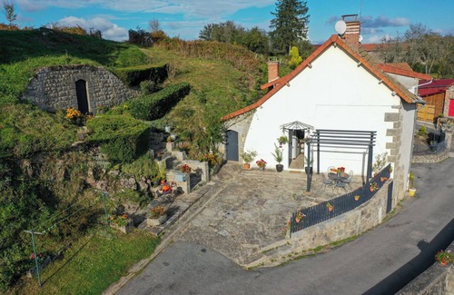 Saint-Pardoux-d'Arnet House | Country cottage La Belle du Clocher - All inclusive