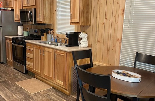 Verona RV Rental | Country Cabin by The Ark