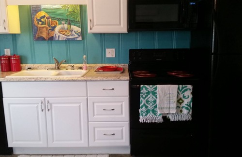 Kiska Beach Cottage | Country charm location on the Beautiful, quiet West End. Pet friendly and cozy!