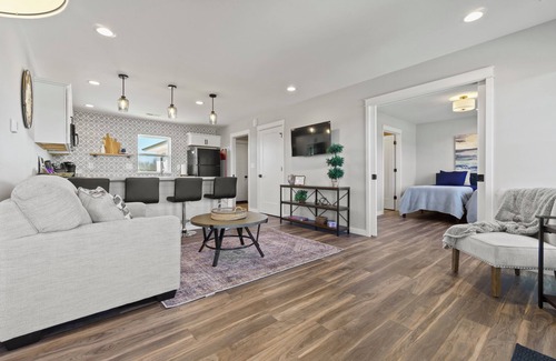 Washington County House | Country Club Cottages - 1701