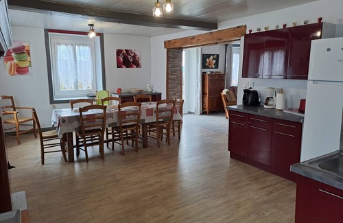 Vollore-Ville House | Country cottage 5 minutes from the lake