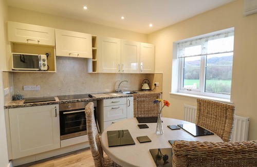 Llanfihangel Tal-y-llyn House | COUNTRY COTTAGE, family friendly, character holiday cottage in Brecon