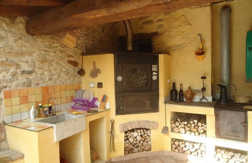 Moano House | Country cottage in Liguria (Pieve di Teco), large terrace, 30 min from the sea