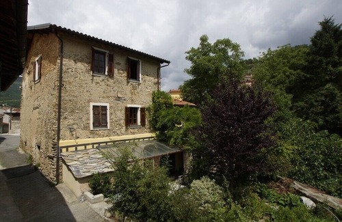 Moano House | Country cottage in Liguria (Pieve di Teco), large terrace, 30 min from the sea