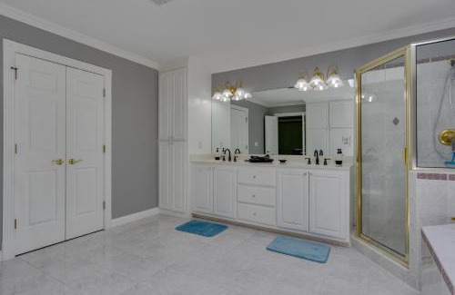 Brentwood Apartment | Country Cove