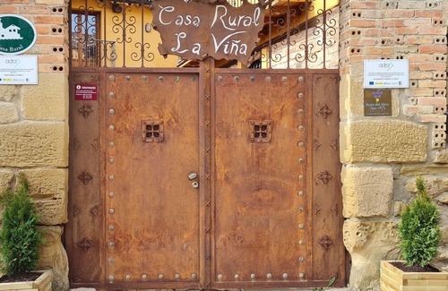 Cuzcurrita de Rio Tiron House | Country House 'La Viña 2' with Shared Terrace, Shared Garden and Wi-Fi