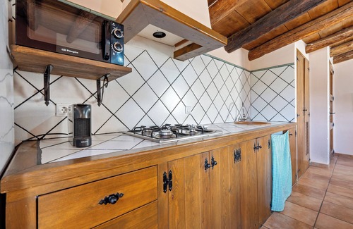 Penarroya de Tastavins House | Country House 'La Sala' with Mountain View, Shared Pool and Wi-Fi