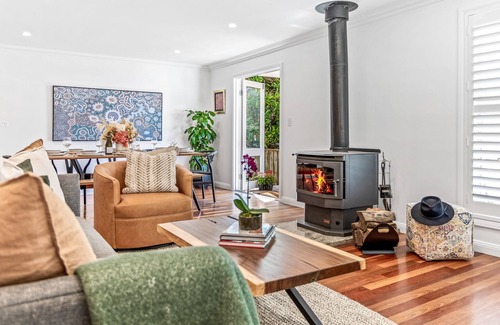 Robertson House | Country Escape, close to the village