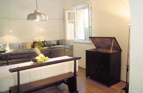 Siena Apartment | Country Farmhouse with Magnificient Gardens near Siena, Tuscany