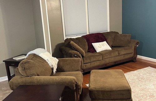 Scheller House | Country getaway on 5 acres. Five minutes from Fairgrounds. Clean and new!