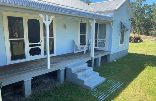 Booral Apartment | Country Getaway unwind watch the cows or enjoy local sights and wineries