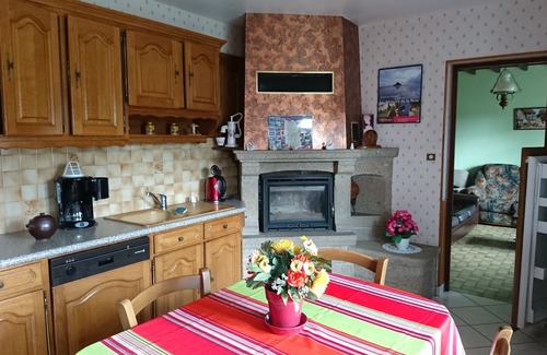 Saint-Laurent-de-Cuves House | country house with free wifi in a quiet area 45 mins from mont st michel