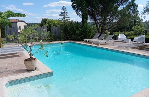 La Sauvetat-sur-Lede House | Country house with swimming pool, summer kitchen.
