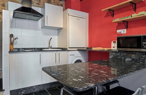 Bembibre House | Country Home 'El Sardón 3' with Mountain View, Wi-Fi and Air Conditioning