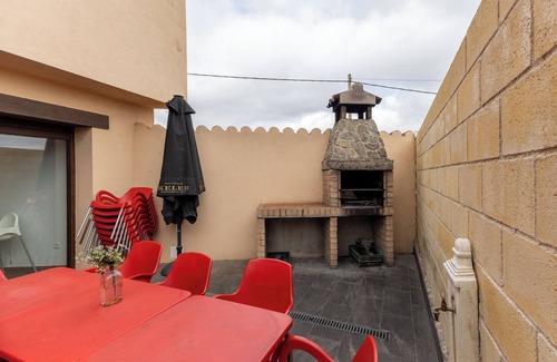 Mediana de Voltoya House | Country House 'Camino De Avila' with Mountain View, Private Pool and Wi-Fi
