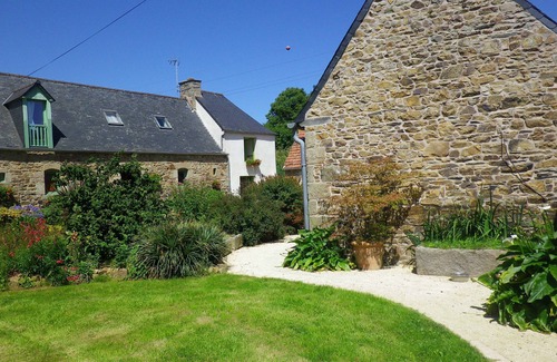 Lannion House | Country house a few minutes from the sea and the pink granite coast