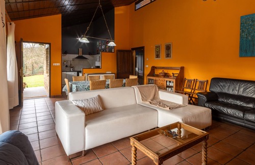 Valle de Carranza House | Country House 'Aitxitxe' with Mountain View, Private Pool and Private Terrace