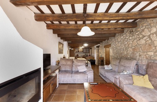 Mura House | Country House 'Cal Vidal' with Mountain View, Wi-Fi and Air Conditioning