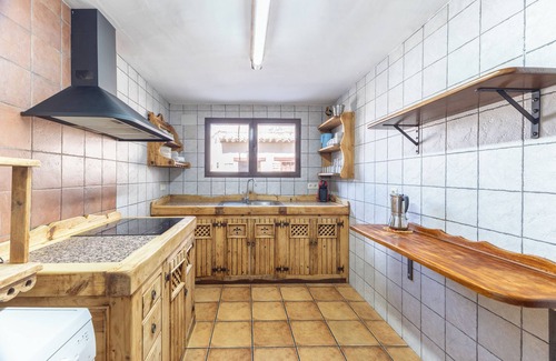 Galvez House | Country House 'Callejón Del Pozo 2' with Shared Pool, Wi-Fi and Air Conditioning
