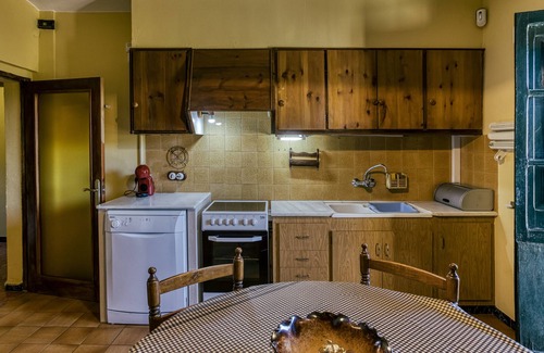 Serinya House | Country House Can Cirera with Mountain View & Wi-Fi