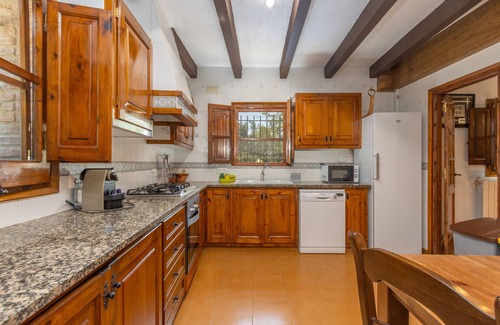 Arbucies Villa | Country House 'Can Janet' with Mountain View, Private Pool and Wi-Fi