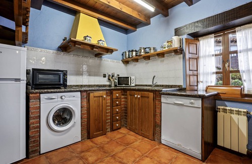 Mestas de Con House | Country House 'Casa Raquel' with Mountain View and Private Garden