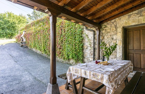 Mestas de Con House | Country House 'Casa Raquel' with Mountain View and Private Garden