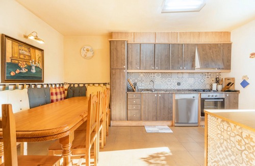 Isabena House | Country House 'Casa Baltasar' with Mountain View, Private Pool and Wi-Fi