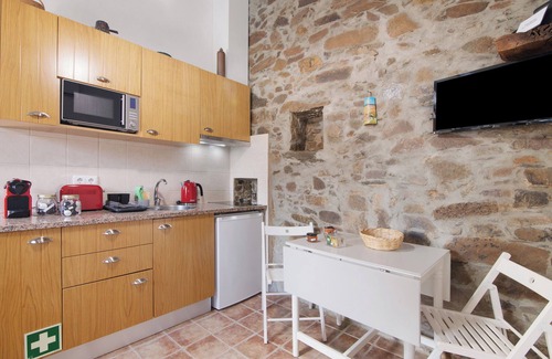 Gioes House | Country House 'Casa Das Colmeias' with Mountain View, Wi-Fi and Air Conditioning