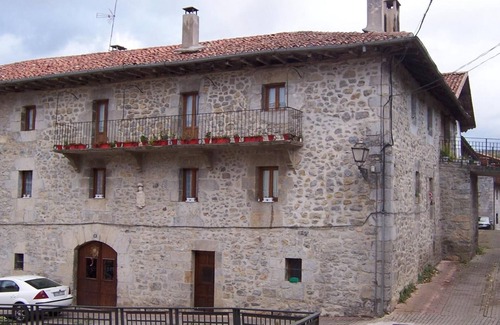 Lekunberri House | Country House 'Casa Rural Barbonea' with Mountain View, Private Garden and Wi-Fi