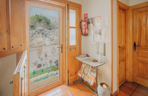 Amaya House | Country House 'El Hidalgo' with Mountain Views, Private Garden and Wi-Fi