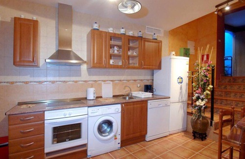 Maluenda House | Country House 'El Rellano' with Balcony, Wi-Fi and Air Conditioning