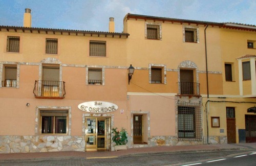 Maluenda House | Country House 'El Rellano' with Balcony, Wi-Fi and Air Conditioning